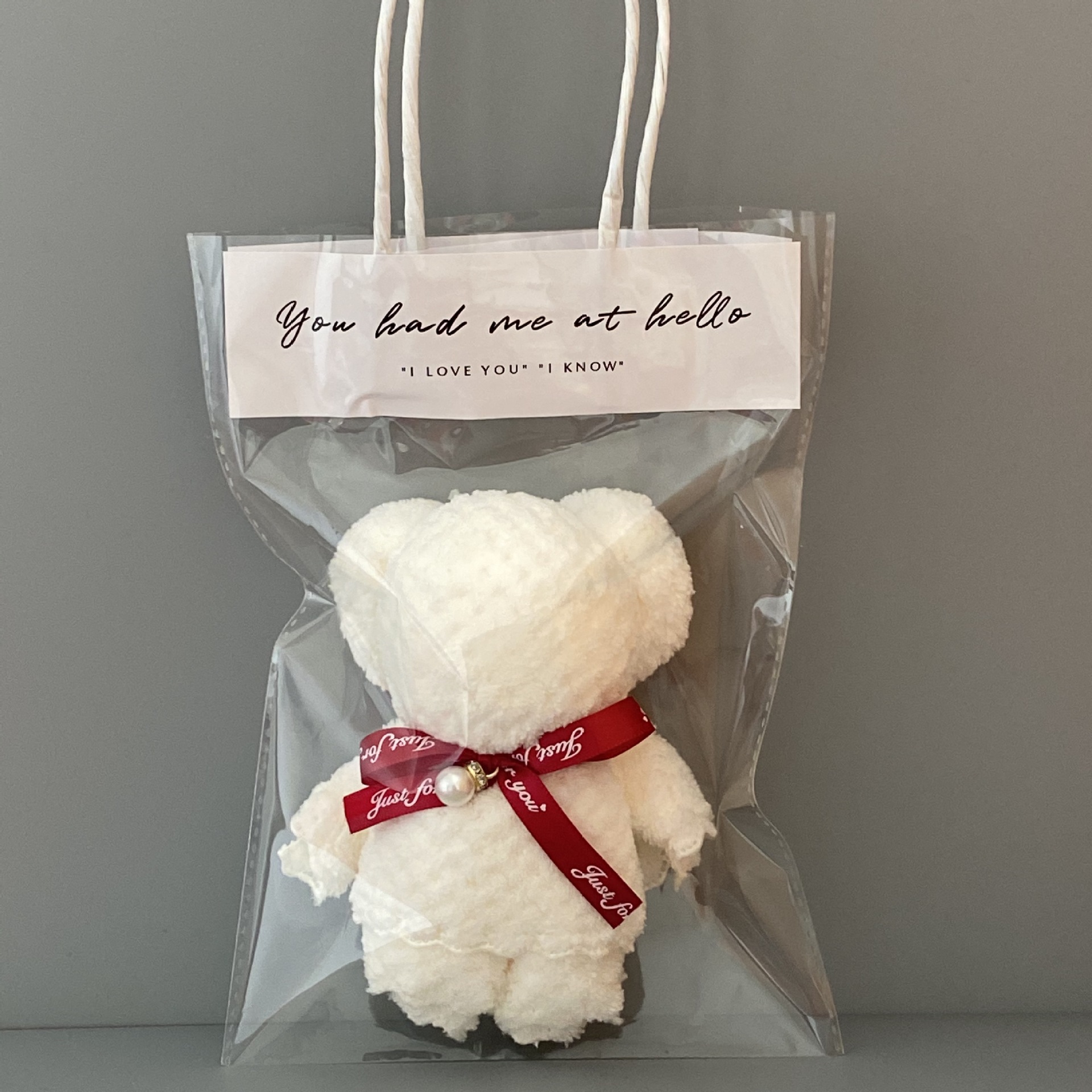 White red ribbon gift bag