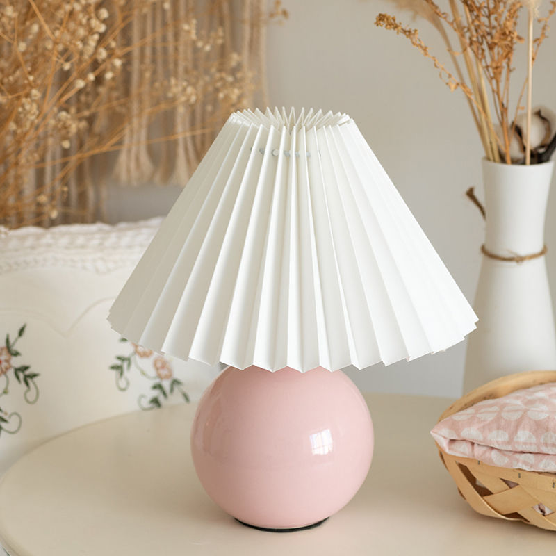 Ceramic Pleated Table Lamp