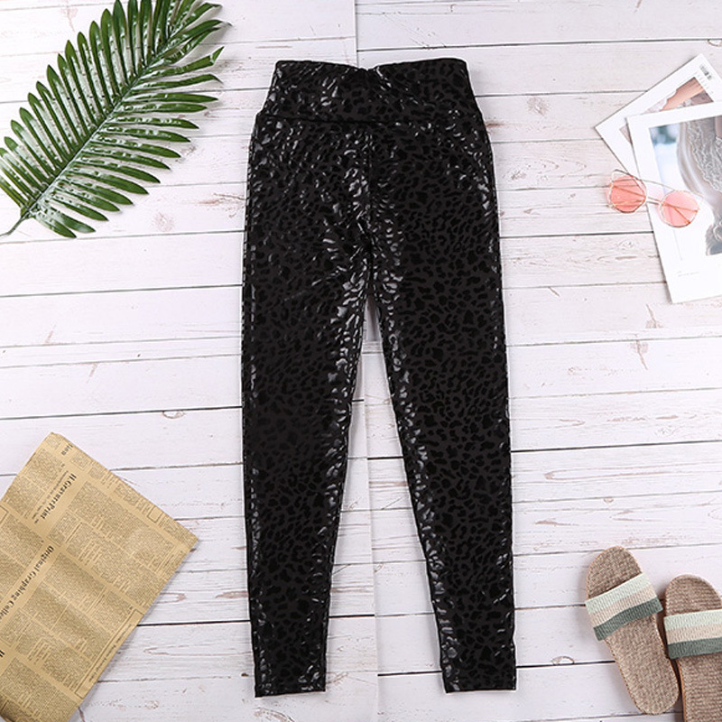 Title 2, Glanzende luipaardprint leggings, stijlvol en c...