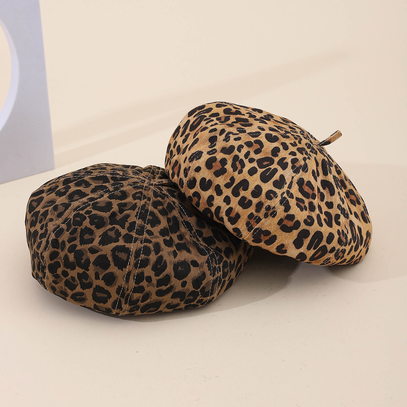 American Retro Leopard Print Fedora Hat For Autumn And Winter, Fashionable And Retro Painter's Hat, Casual Trend, Without Brim