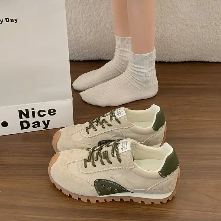 Women Rugged Lug Sole Outdoor Style Retro Sneakers, Multi Panel Suede Spliced Lace Up Non Slip Vintage Casual Walking