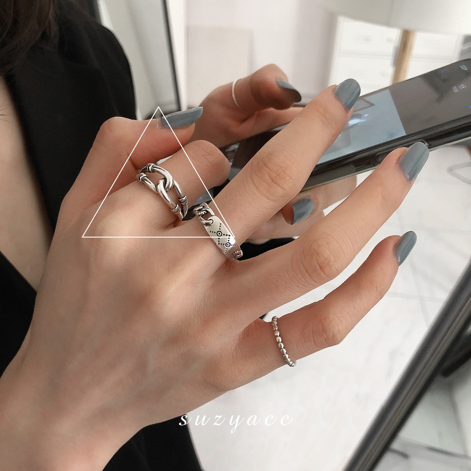 Small Design Chain Stitching Geometric Ring Bracelet