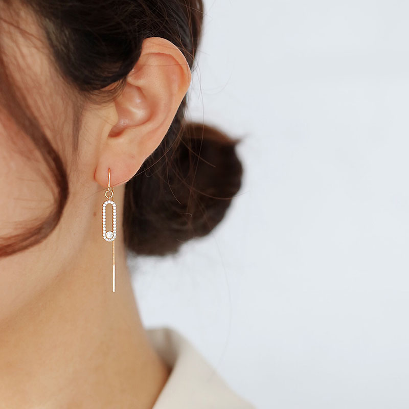 Long Tassel Earrings Exude A Slimming Look