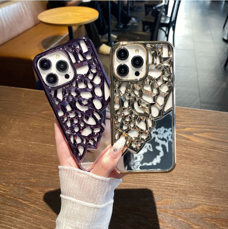 Title 4, Electroplating Hollow Cooling Mirror Phone Case