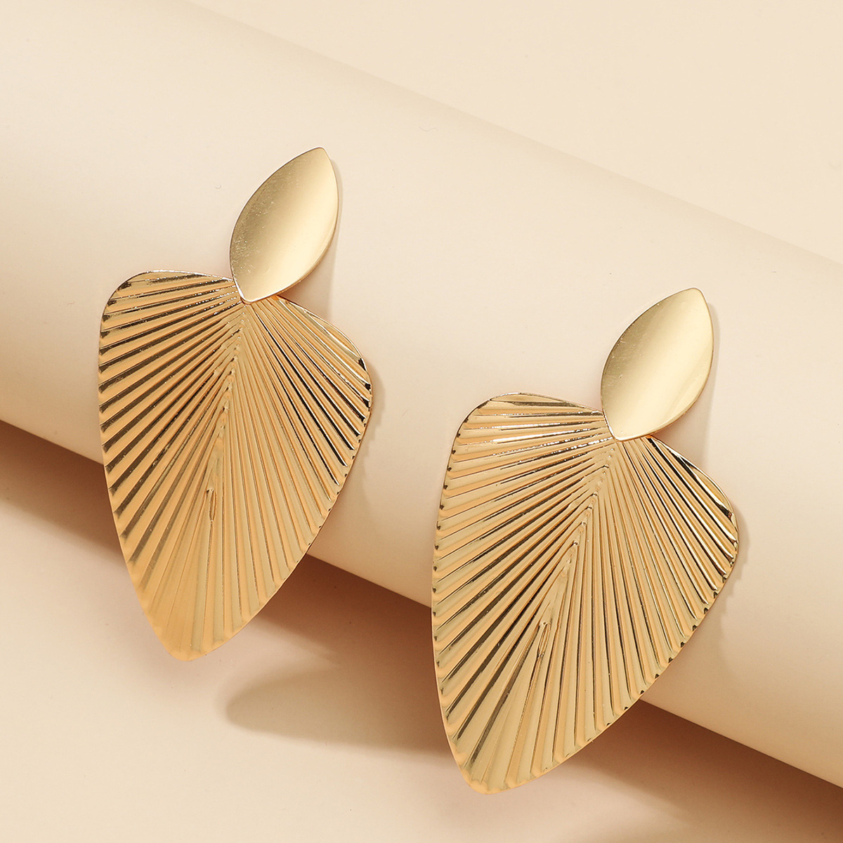 Ins Wind Leaf Exaggerated Geometric Metal Earrings