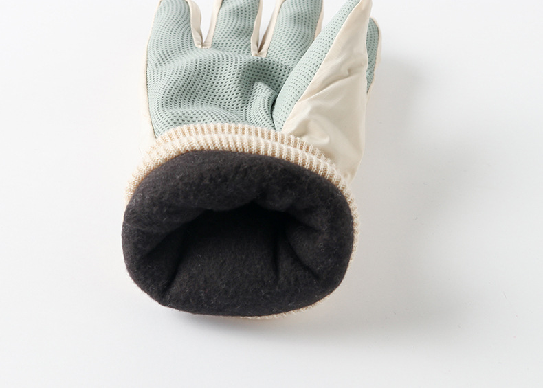 Cute Cartoon For Boys And Girls With Breathable Cold Gloves