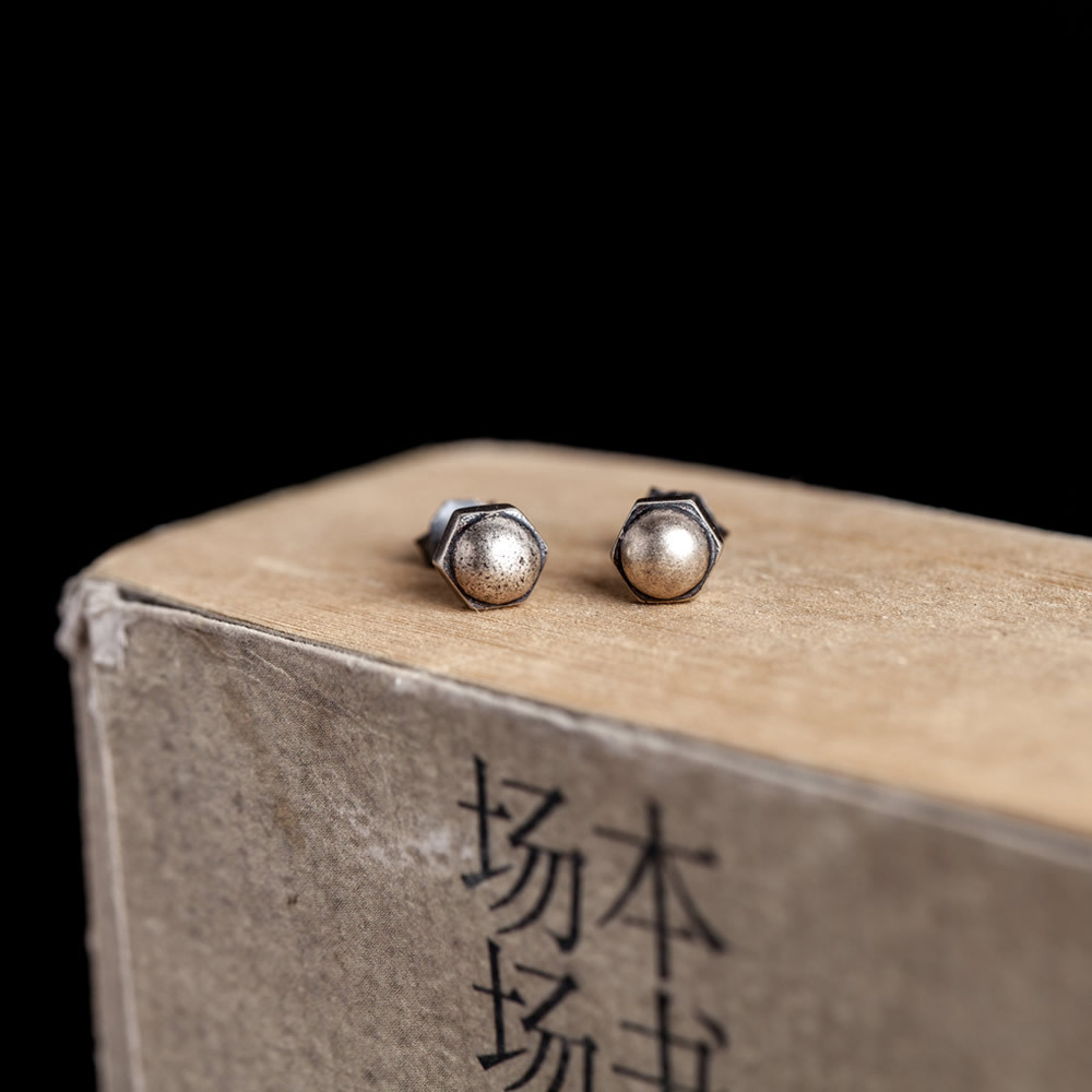 Fashionable And Versatile Hexagonal Screw Earrings