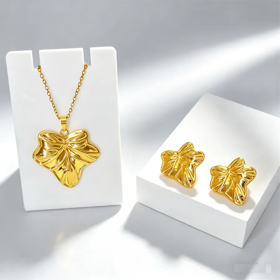 Women Textured Lotus Leaf Jewelry Set Gold