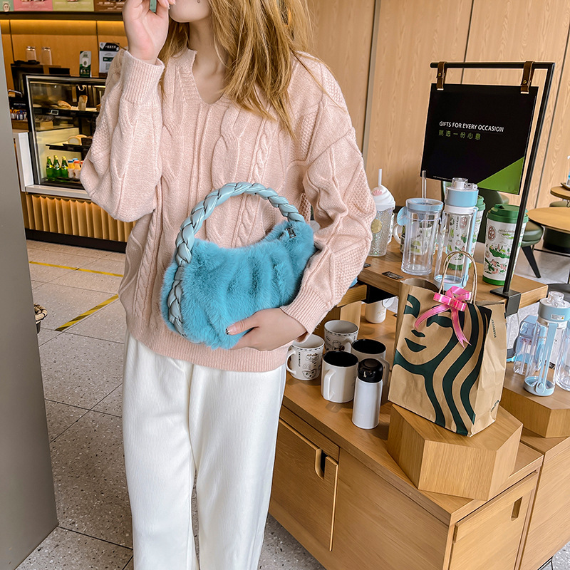 Small Luxury Fashion Plush Underarm Bag