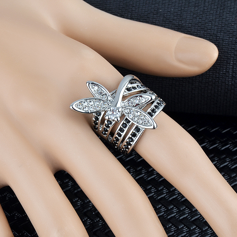 European And American Fashion Personality Diamond Dragonfly Ring Ring Couple Jewelry