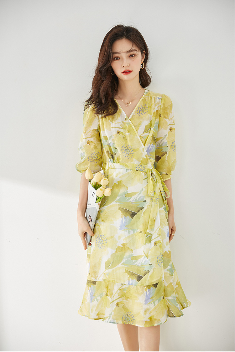 V-Neck Puff-Sleeve Midi Dress, picture 9 of 10