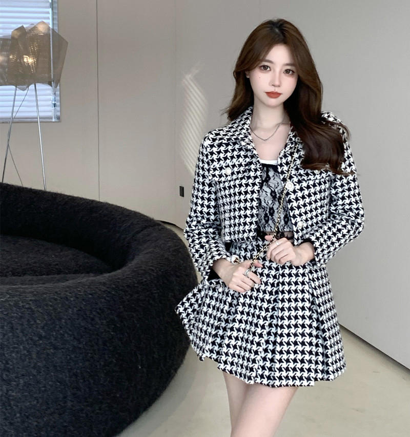 Hong Kong Style Retro Chic Jacket Pleated Skirt Set For Women