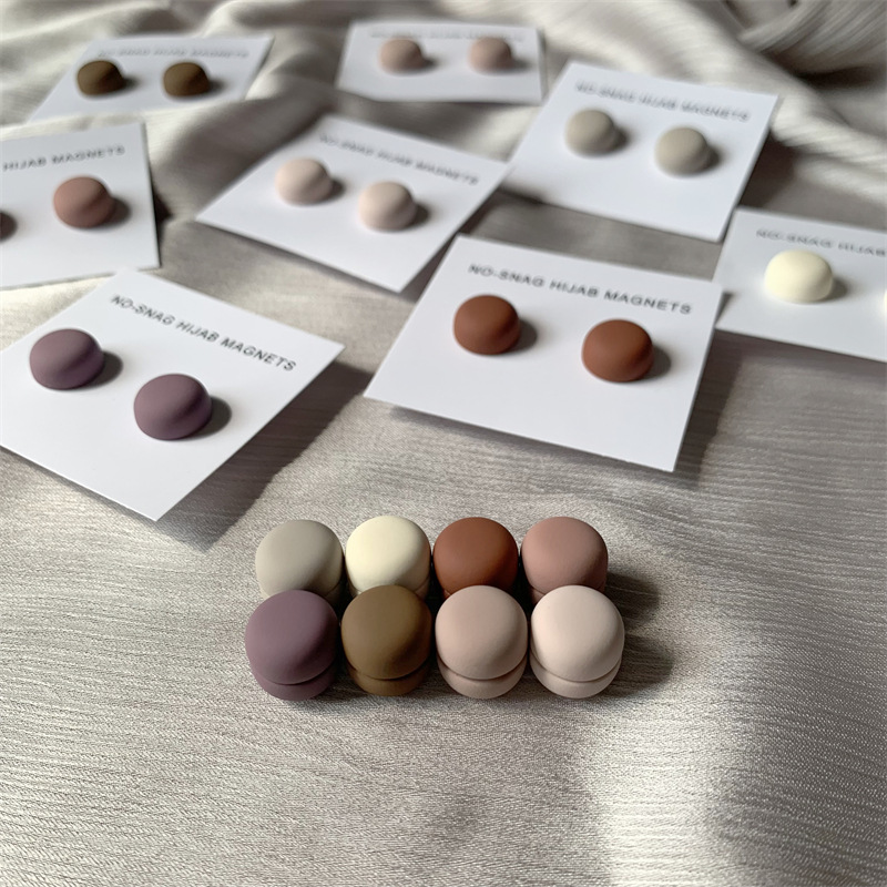 Malaysia Strong Scarf Buckle Macron Round Magnet_voghion.com