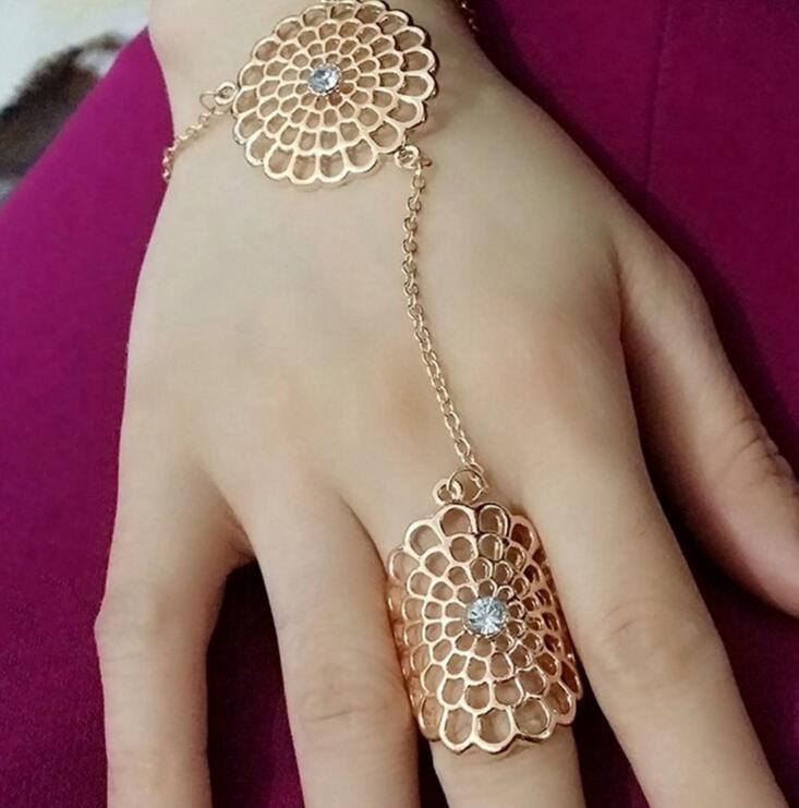 Personality Simple Hollow Flower Dream Catcher Link Bracelet