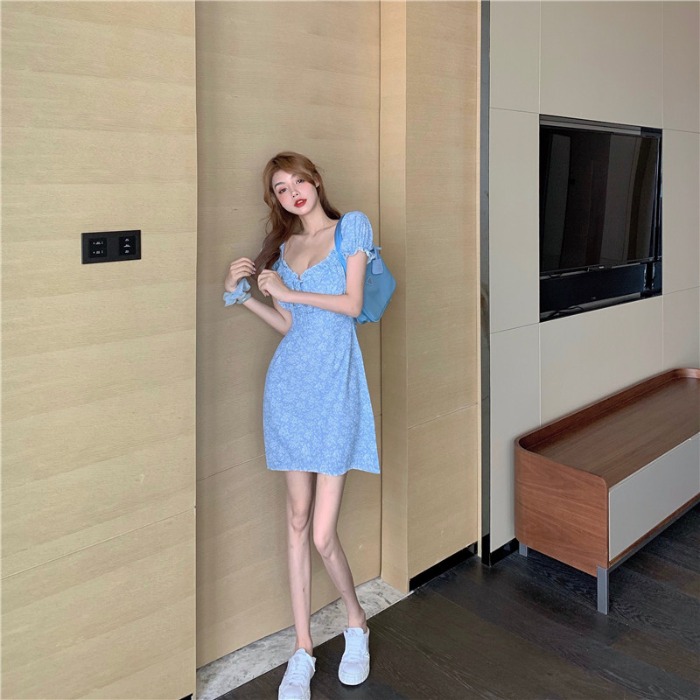 V-neck Puff Sleeve Slim Short-sleeved Dress