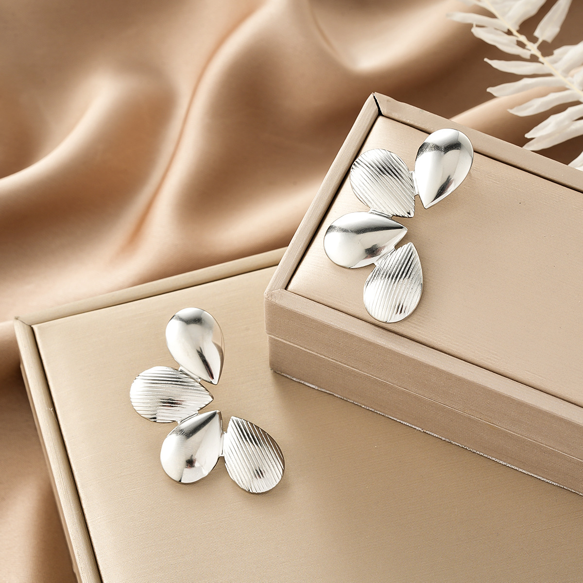 Style 27-1 Pair preview