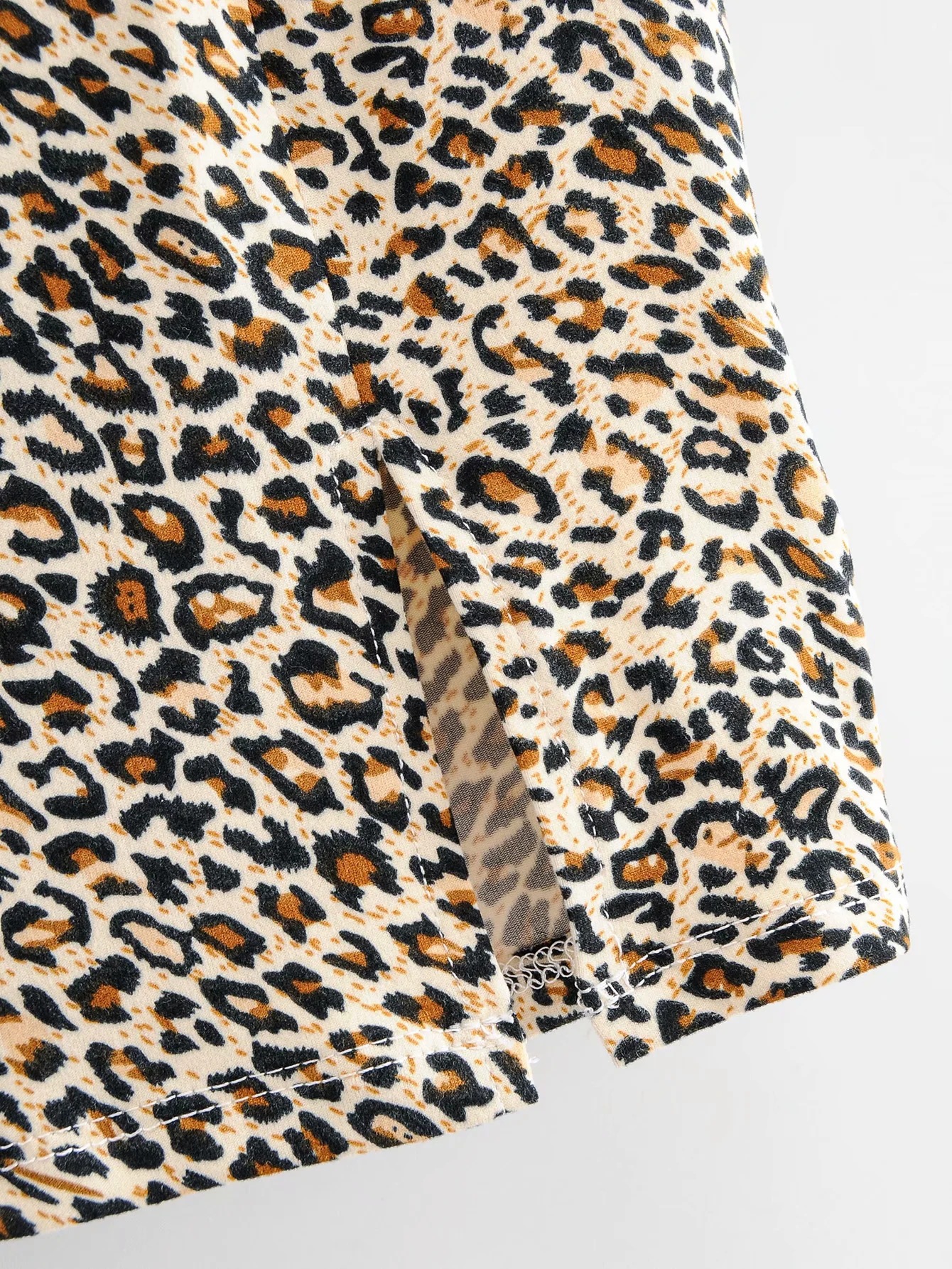 Title 12, Animal print waist skirt