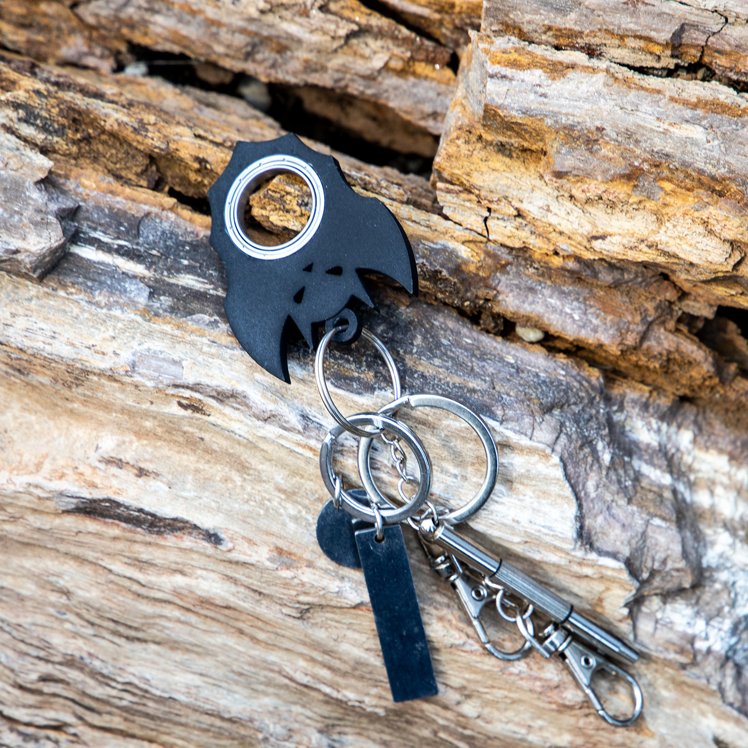 Halloween Creative Fidget Spinner Toy Bat Demon Ghost Keychain Hand Spinner Anti-Anxiety Toy Relieves Stress Bottle Opener Kids Toy