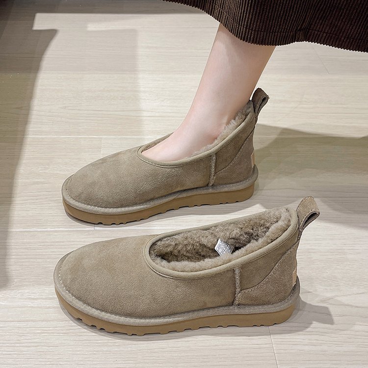 Sheepskin Snow Boots, picture 2 of 2