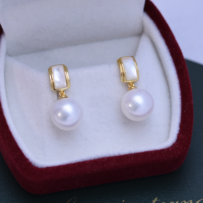 Title 4, White Freshwater Pearl Stud Earrings 10-11mm Pe...