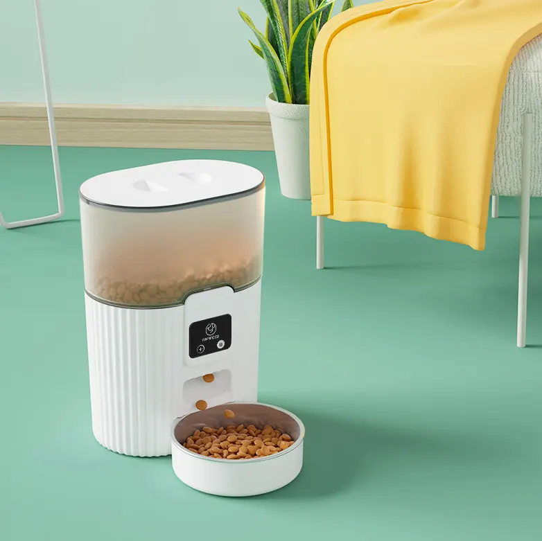 Automatic Timing and Quantitative Intelligent Feeder for Cats