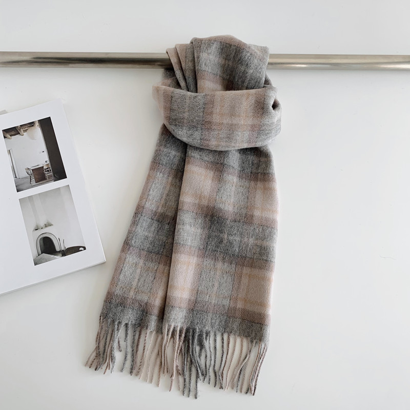 Women's Versatile Fashion Wool Plaid Scarf
