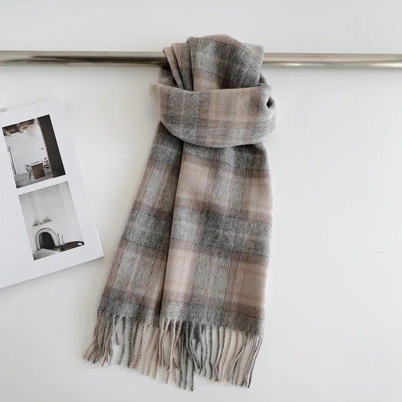 Women's Versatile Fashion Wool Plaid Scarf