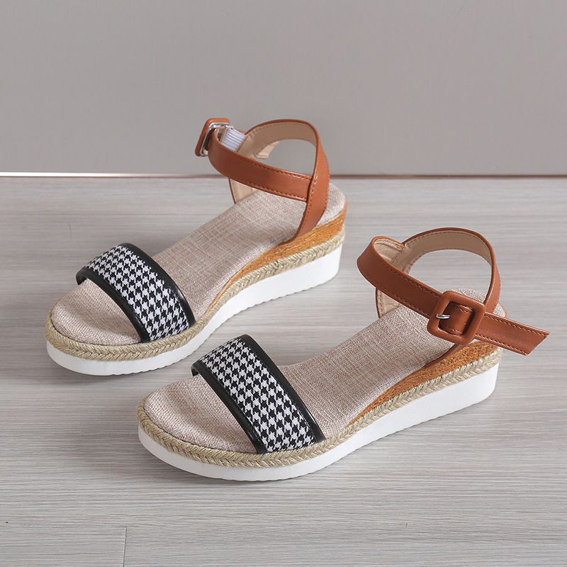 Title 6, Fashion Hemp Rope Straw Sandals