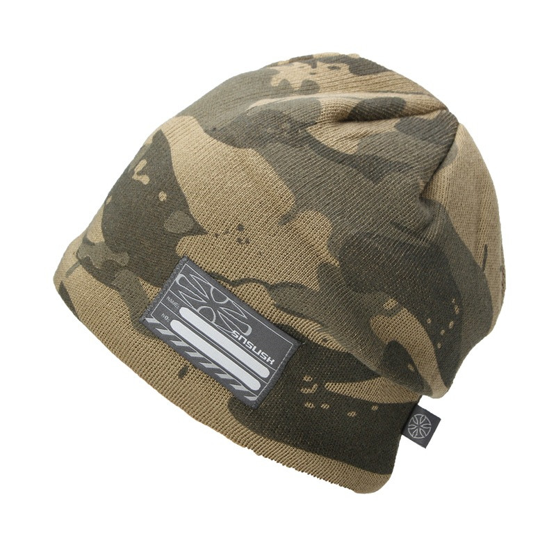 Camouflage printed knitted wool beanie hat (black-average