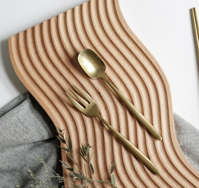 Title 8, Breakfast Plate Bread Board Log Creative Curved...