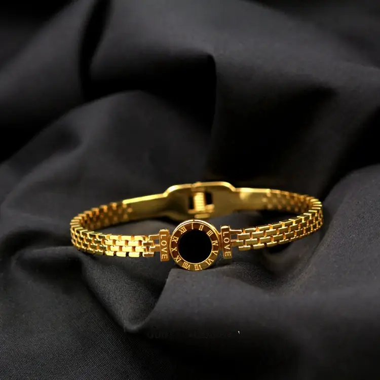 Fashion Gold Disc Love Letter Bracelet For Women Simple And Versatile