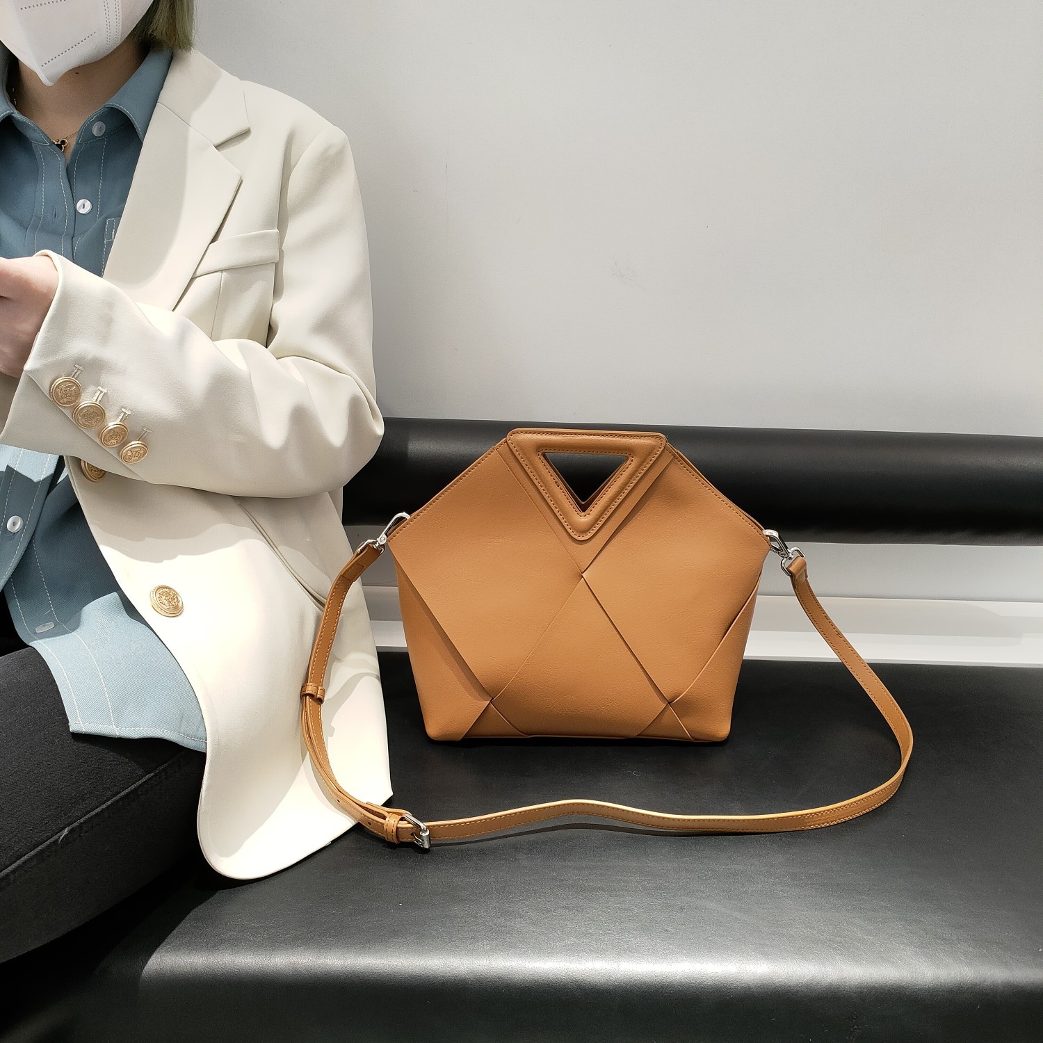 High-End Woven Shoulder Bag weave detail