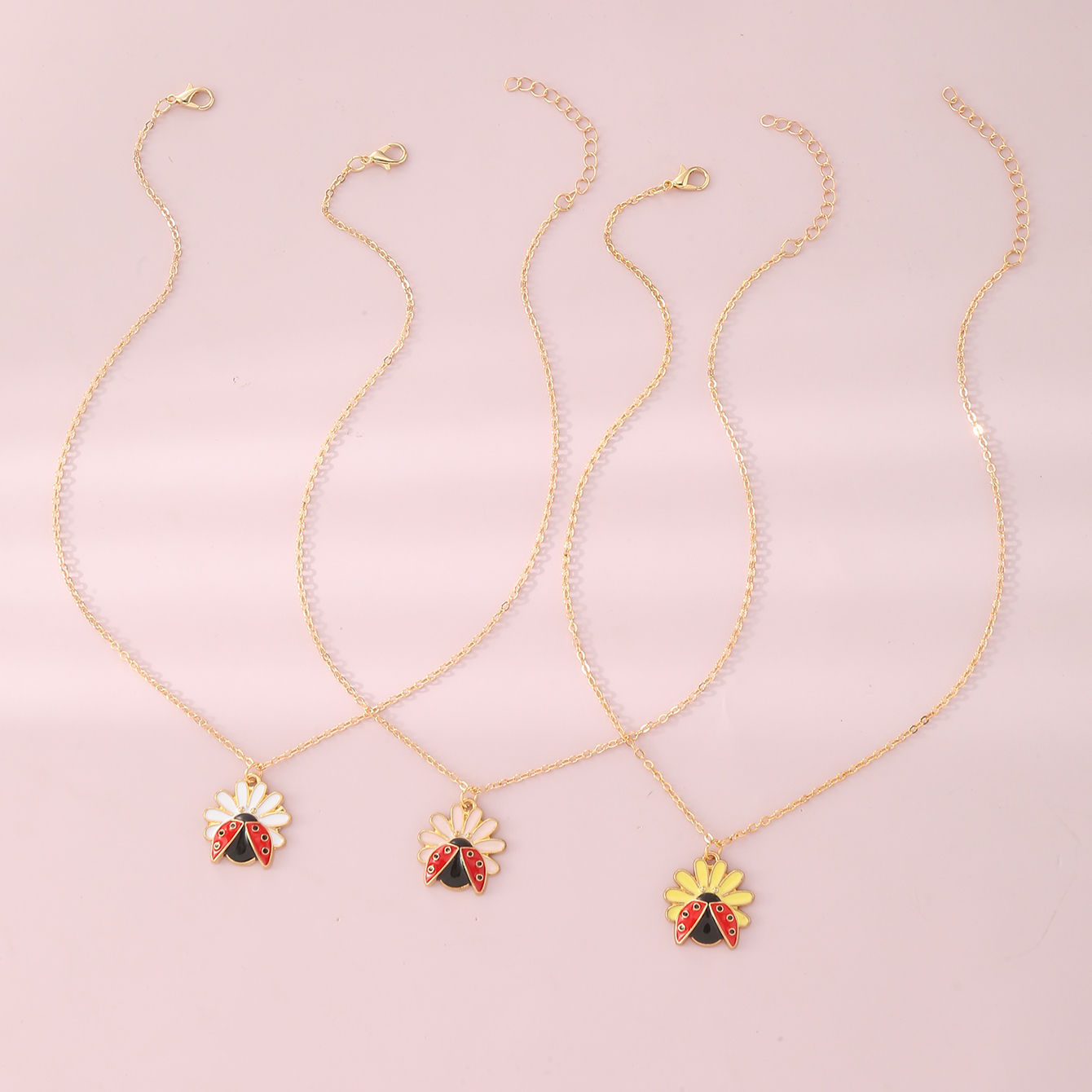 Children's Jewelry Pastoral Style Flower Ladybug Necklace Cute Cartoon Seven-spot Ladybug Pendant