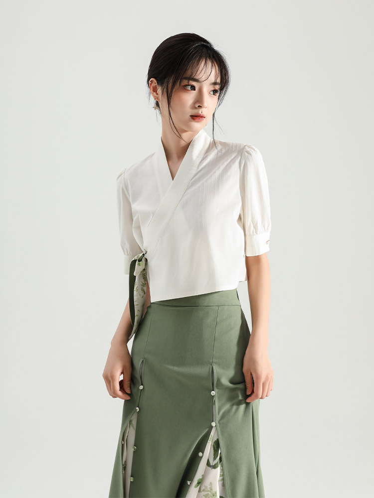 Female Fashion Casual Short-sleeved Shirt Four Broken Three Tuck Skirt