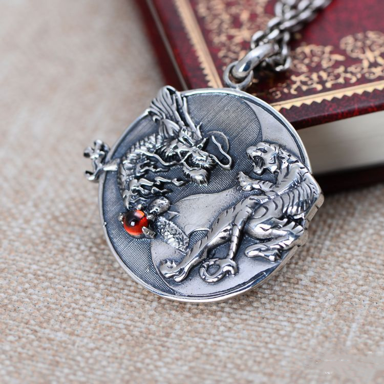 European And American Gothic Rock Necklace