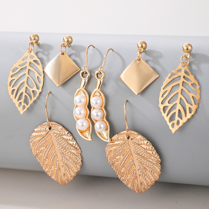 Textured vintage golden leaf earring set