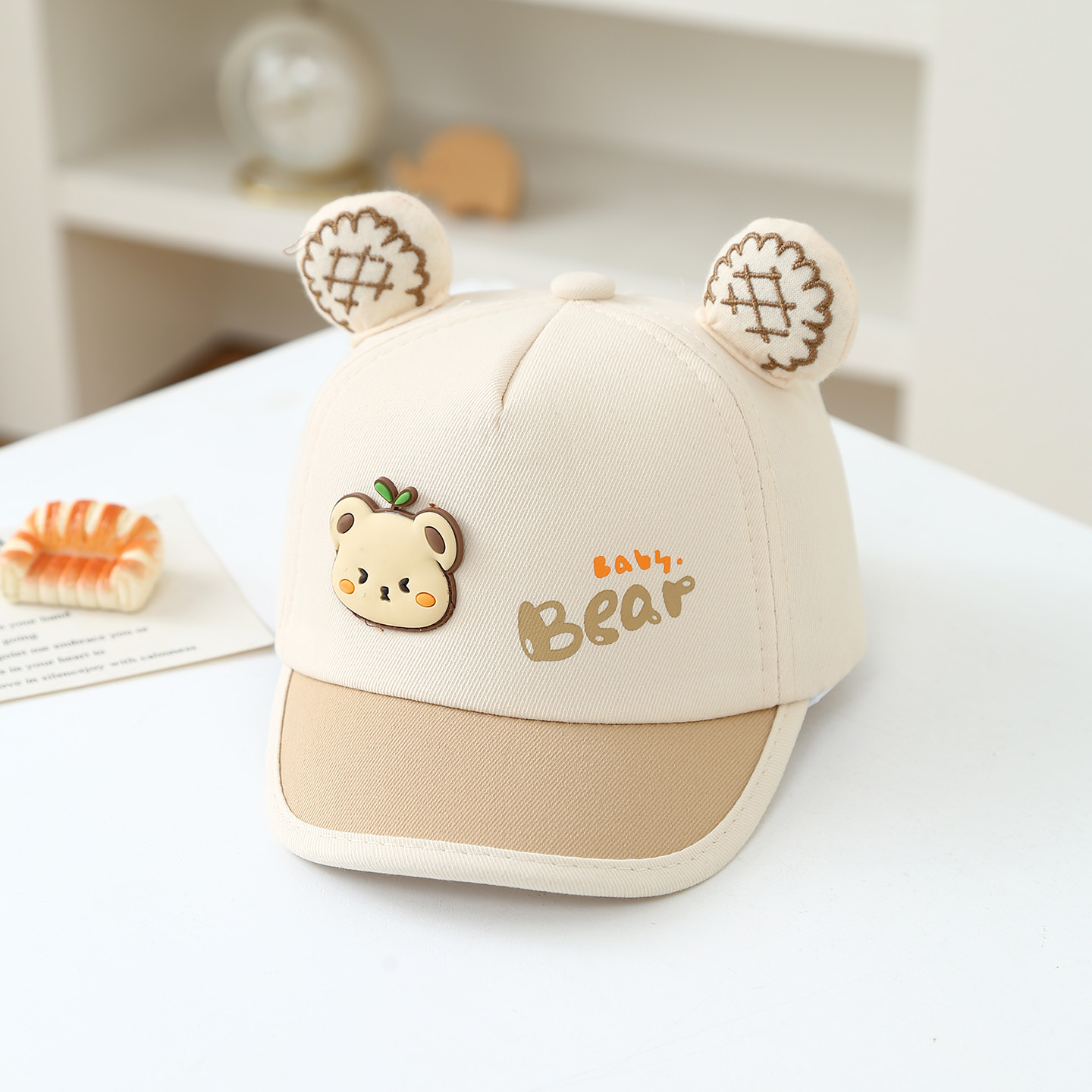 Boy And Girl Baseball Caps With Visors, Suitable For 3-18 Month Old Infants And Babies. Colorful Caps Featuring An Apple And Bear Design. Perfect For Daily Outdoor Use.
