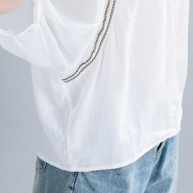 Title 2, Loose Plus Size V-neck Bat Sleeve Top