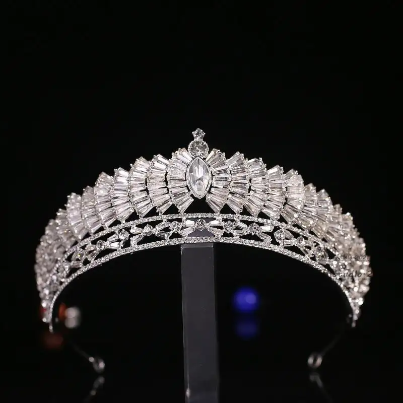 New Japanese and Korean Wedding Rhinestone Alloy Knot Crown