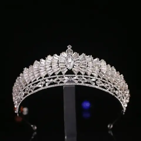 New Japanese and Korean Wedding Rhinestone Alloy Knot Crown
