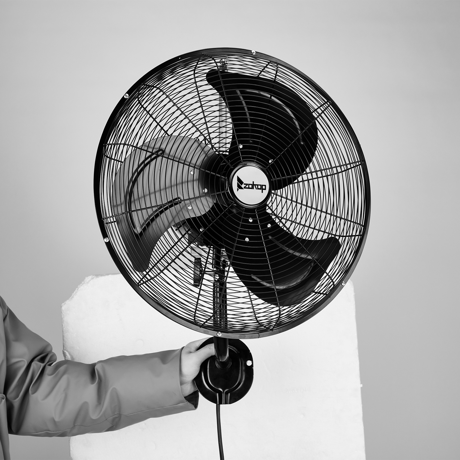 18 Inch High Velocity Oscillating Wall Mount Fan, 3 Speed Heavy Duty Metal Industrial Wall Fan, Horizontal Oscillation & Tilt Adjustable, 110V Wall Fan For Commercial Restaurant Garage Worksho — foto 7