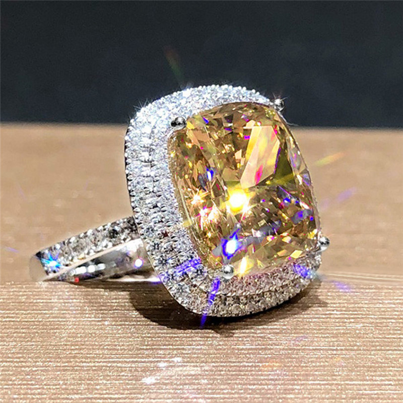 Title 8, Bague carrée élégante en zircon avec micro-sert...