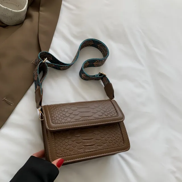 Women's Fashion Solid Color Wide Shoulder Strap Shoulder Small Square Bag Coffee - Shop at LoveMi