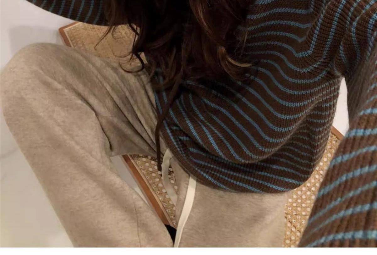 Thick Contrast Color Loose And Idle Striped Hooded Pullover