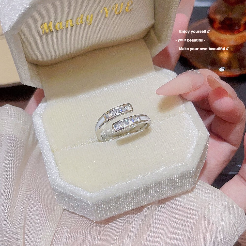 LUXURY DAINTY ZIRCON RING