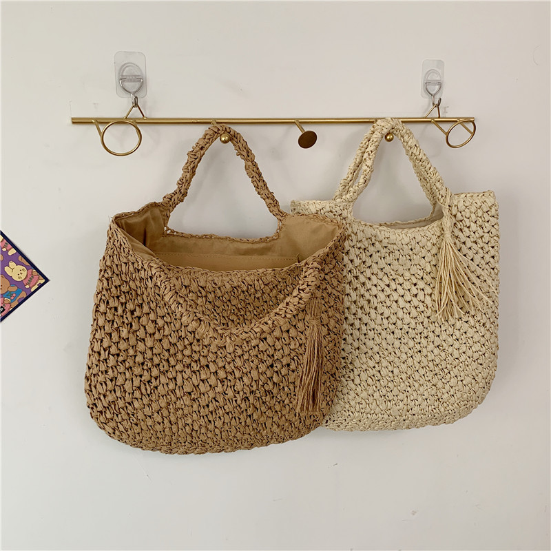 Simple And Large Capacity Single Shoulder Woven Bag
