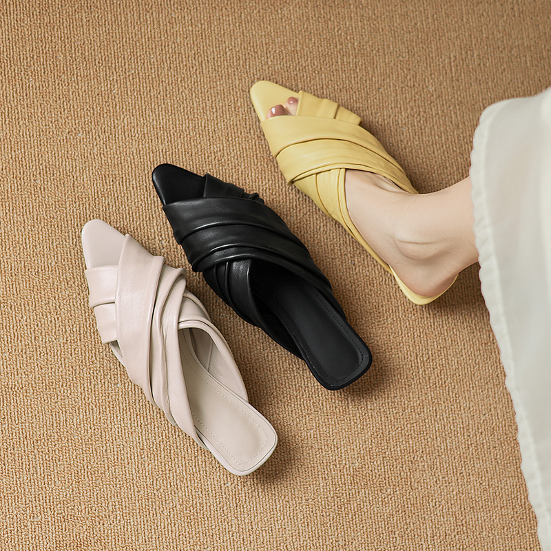 WOMEN RUCHED LAMBSKIN SLIDE