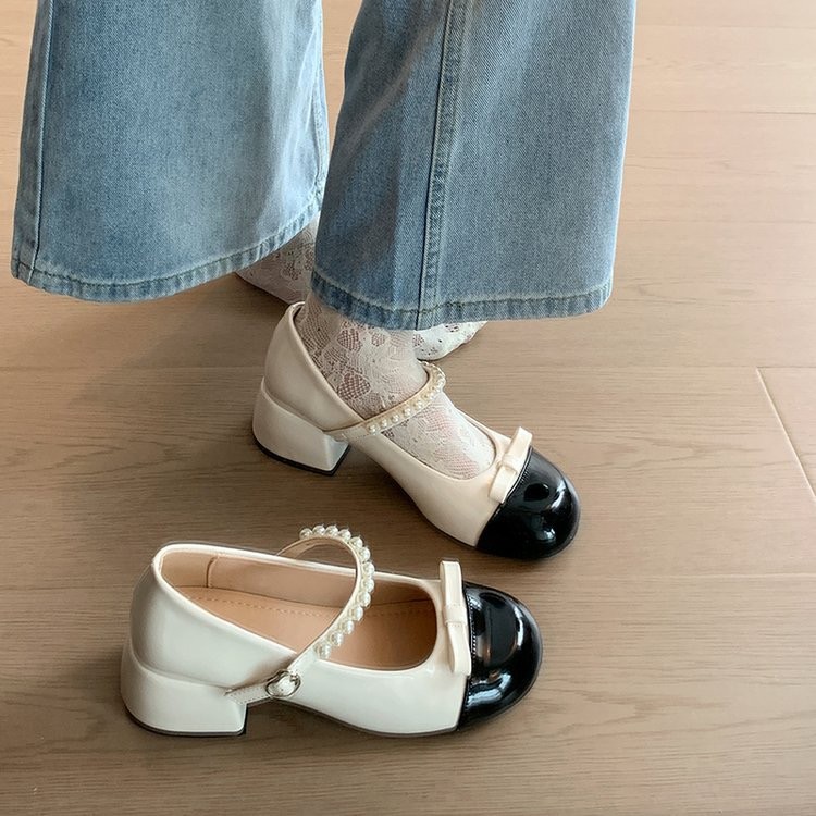 Pearl Strap Mary Jane Pumps, picture 2 of 5