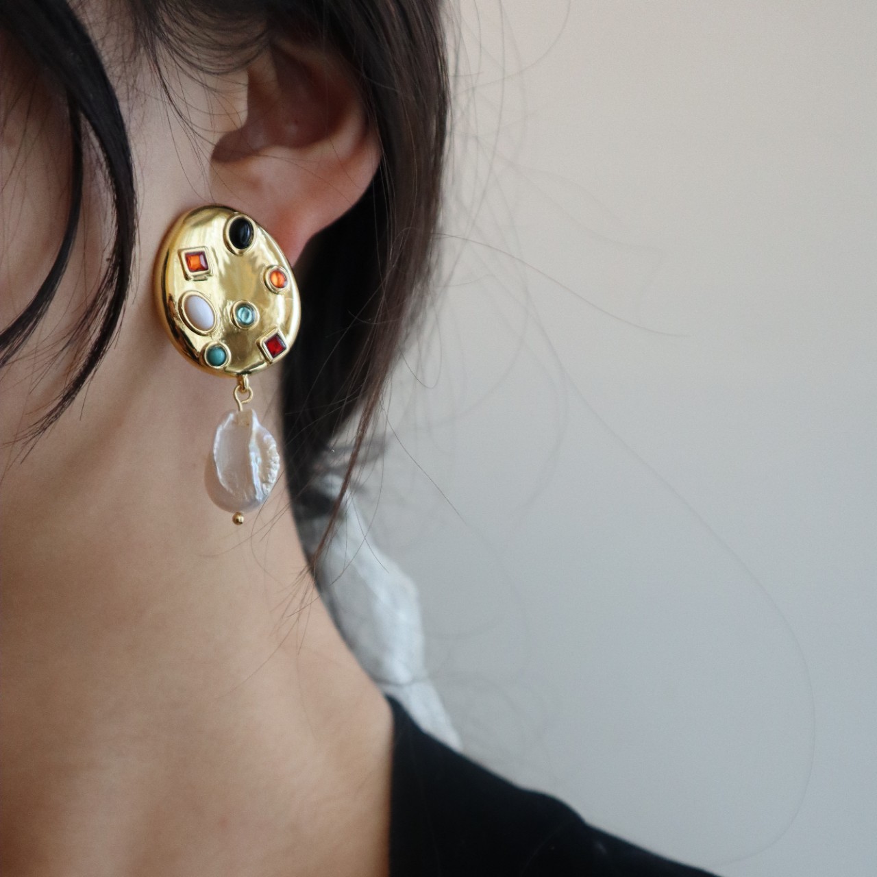 Retro Irregular Earrings Ear Clips With Diamonds Exaggerated Pearl Pendant Earrings