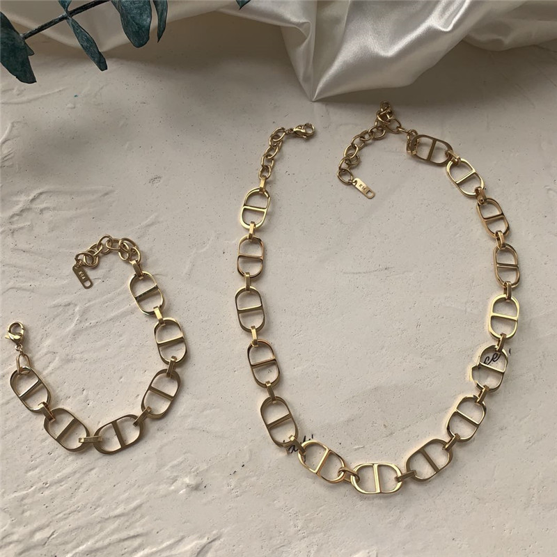 Matte D Letter Neck Chain Retro Choker Simple Clavicle Chain Net Red Tide Hip Hop Pig Nose Necklace